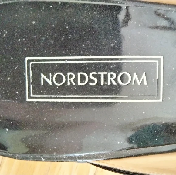 Nordstrom Black Patent leather flat mule. - Picture 7 of 7